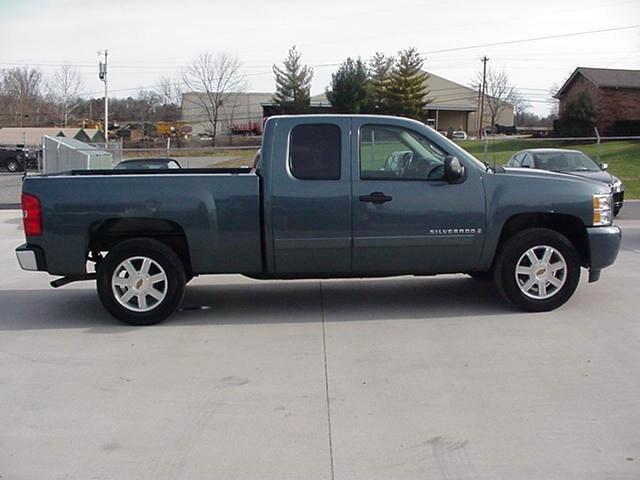 2007 CHEVY SILVERADO LT Martin's Classic Cars 