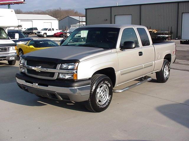 2004 CHEVY SILVERADO Z-71 EXTRA CAB 4X4 Martin's Classic Cars 