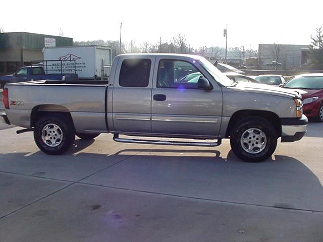 2004 CHEVY SILVERADO Z-71 EXTRA CAB 4X4 Martin's Classic Cars 