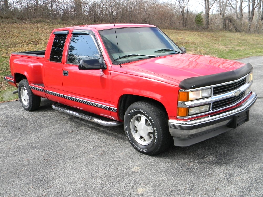 1998 CHEVROLET SILVERADO 1500 EXTRA CAB Martin's Classic Cars 