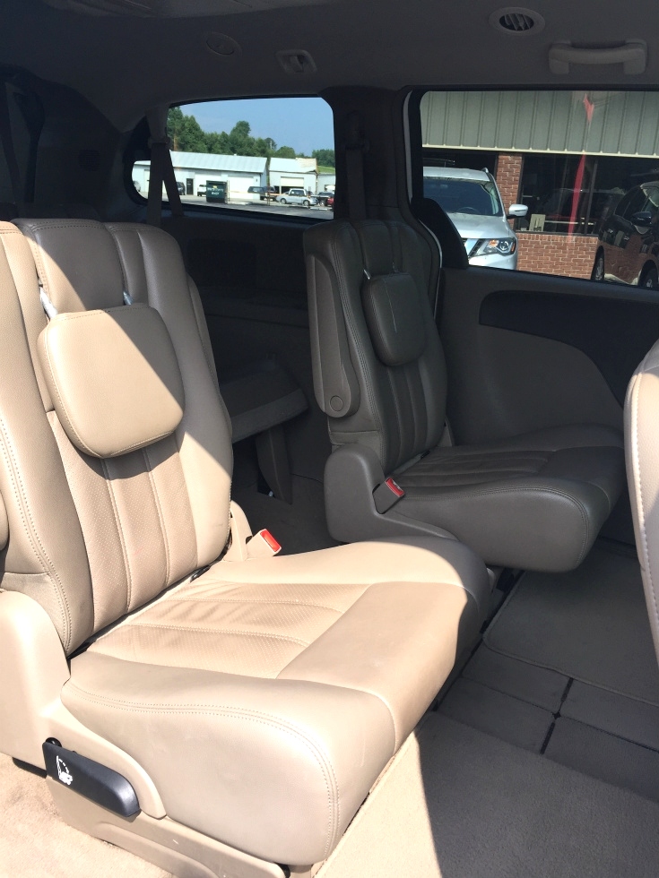 2012 Chrysler Town & Country Van Wagon Touring Martin's Classic Cars 