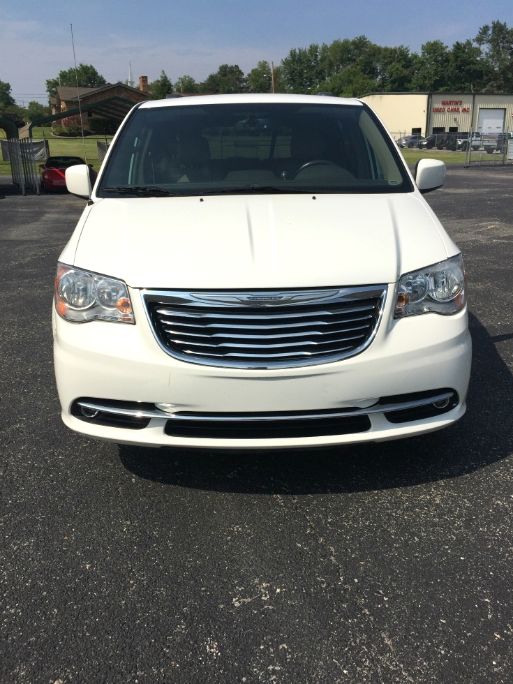 2012 Chrysler Town & Country Van Wagon Touring Martin's Classic Cars 