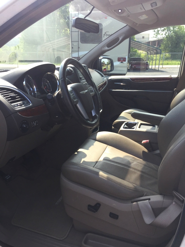 2012 Chrysler Town & Country Van Wagon Touring Martin's Classic Cars 